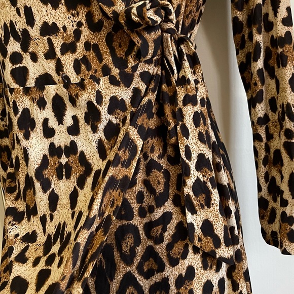 LEOPARD WRAP DRESS - Picture 3 of 6